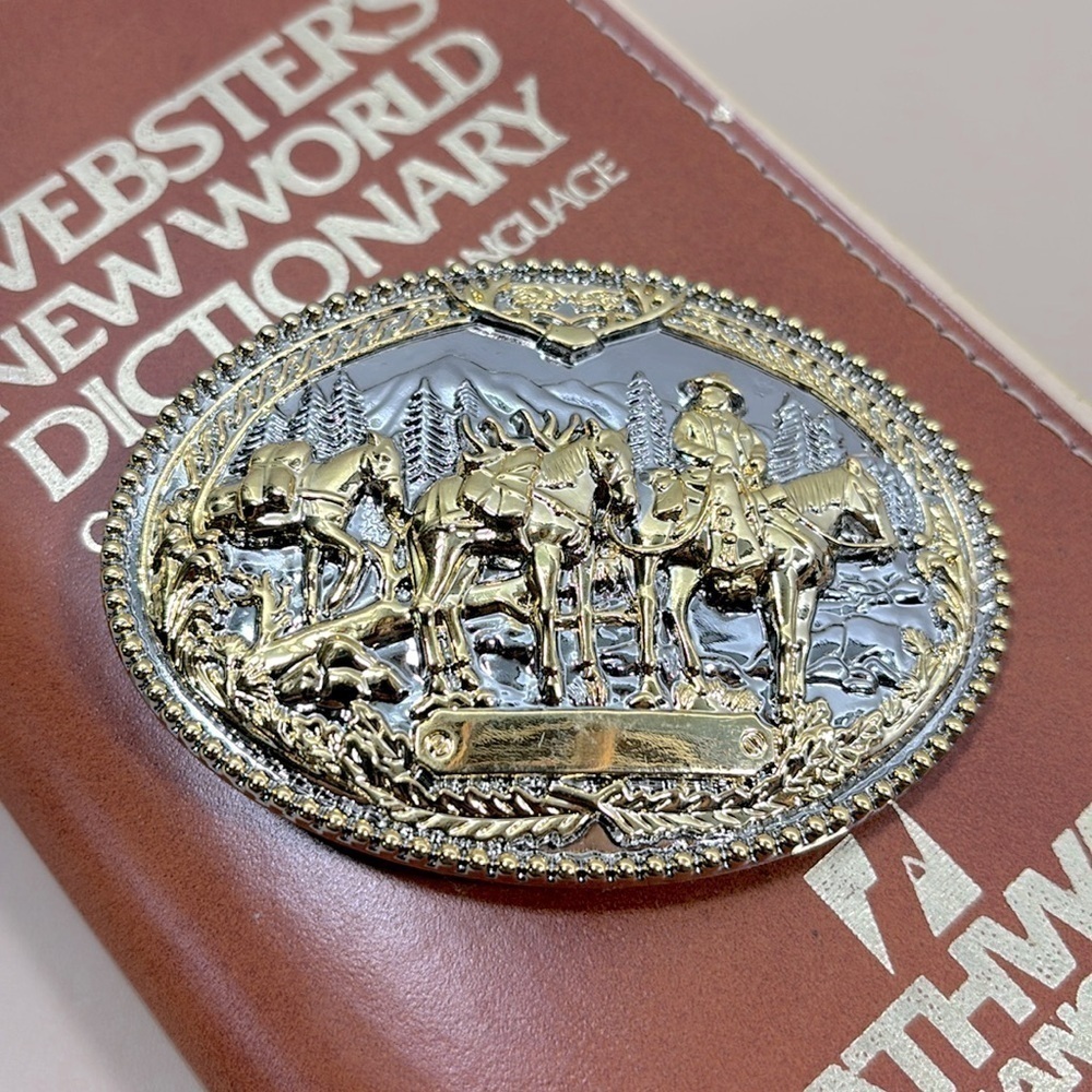NWOT Gold and silver western / horse and cowboy scene belt buckle